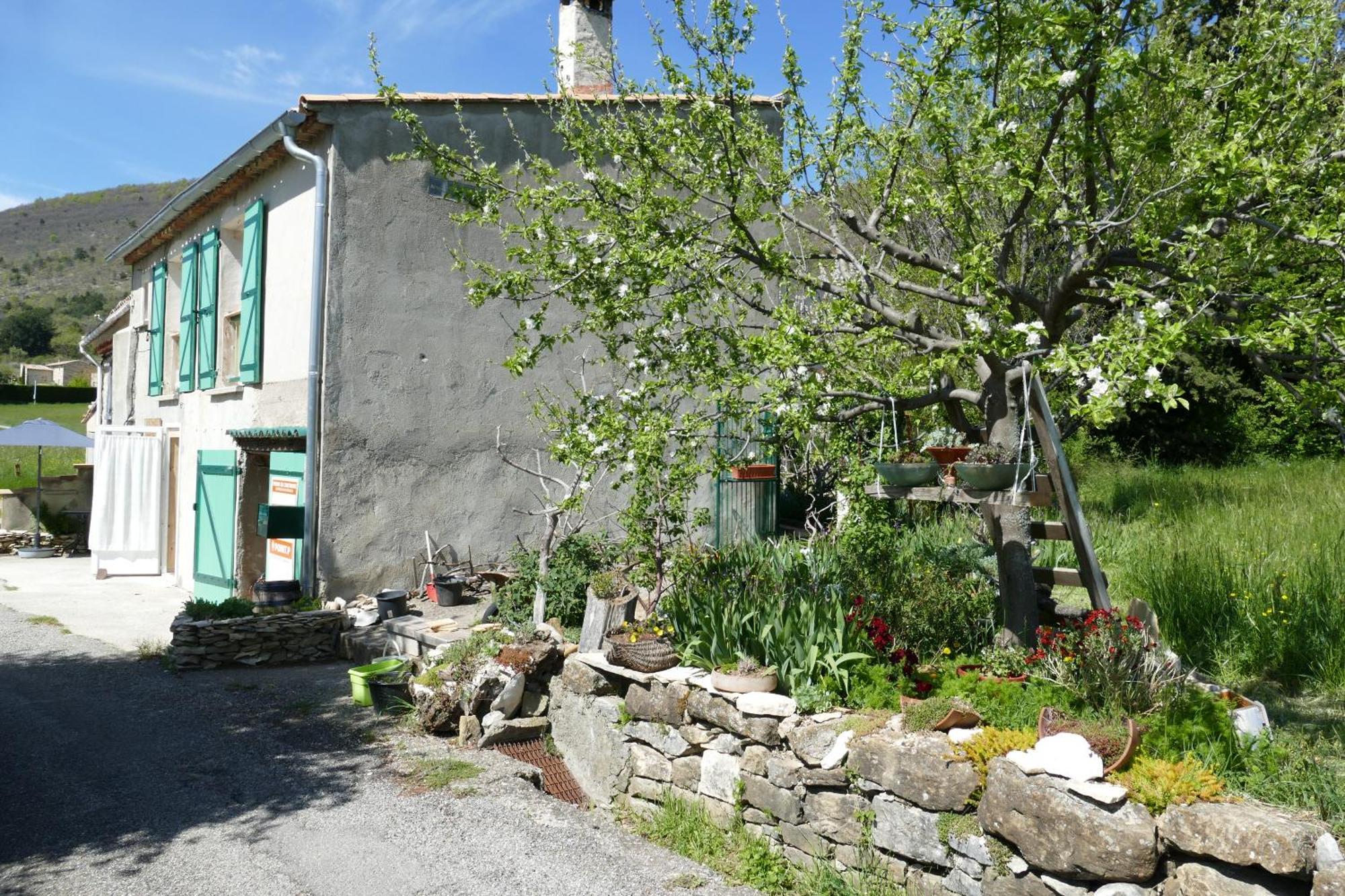 Les Bois Rouges Bed and Breakfast La Rochegiron Buitenkant foto